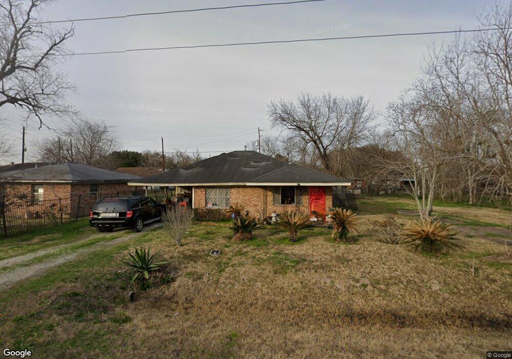 807 Walnut Ave, Rosenberg, TX 77471 - photo 1