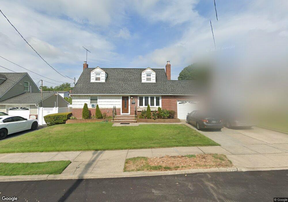 179 Farnum Blvd, Franklin Square, NY 11010 - photo 1