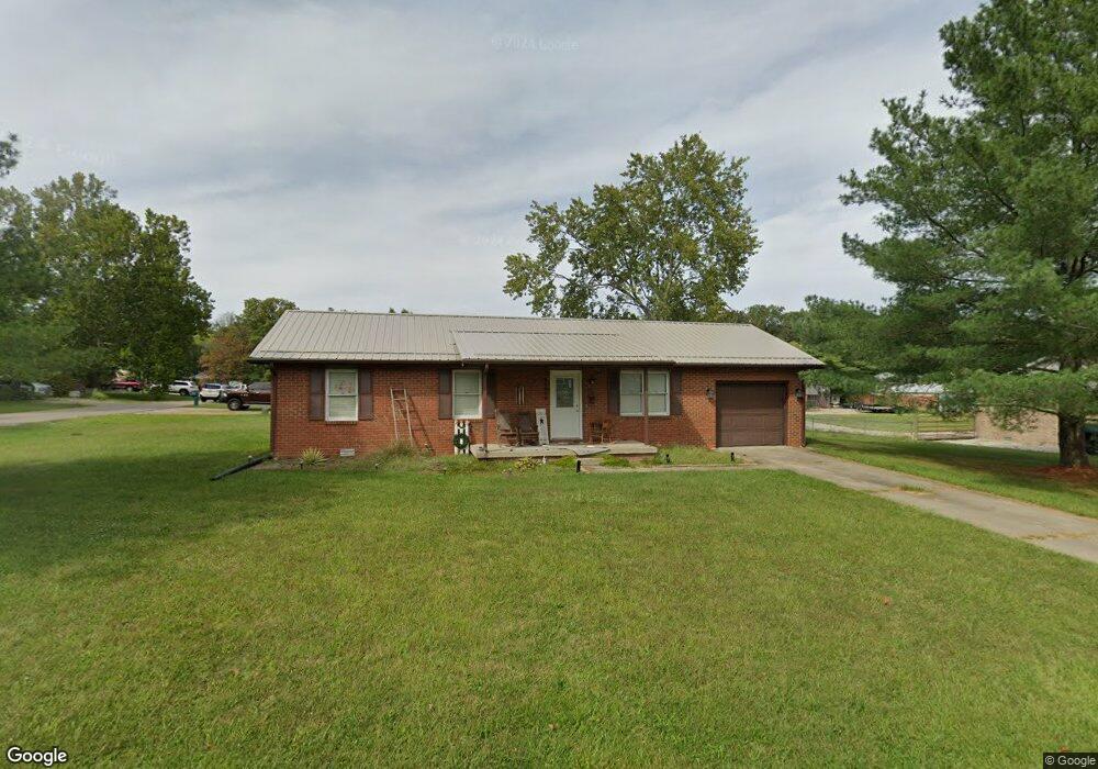 11042 W Hillview Place, Columbus, IN 47201 - photo 1