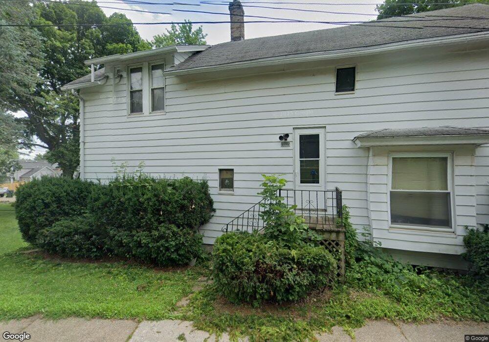 739 N Howell St, Davenport, IA 52802 - photo 1