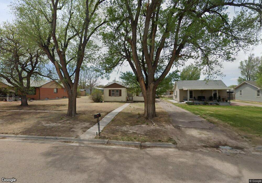 811 S Harrison St, Hugoton, KS 67951 - photo 1