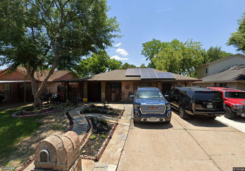 2155 Beaver Bend Rd, Houston, TX 77088 - photo 1