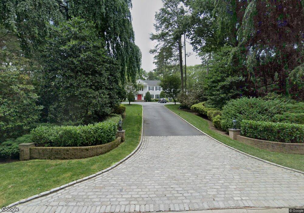 2 Simonson Ct, Glen Head, NY 11545 - photo 1