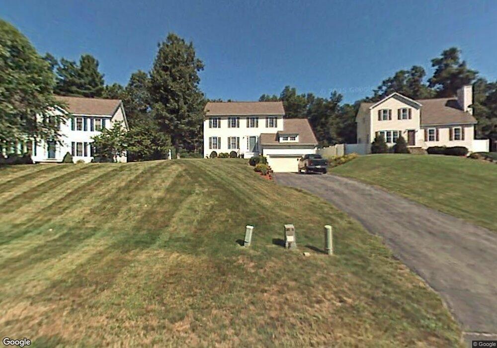 4 Dunbarton Dr, MerriMacK, NH 03054 - photo 1