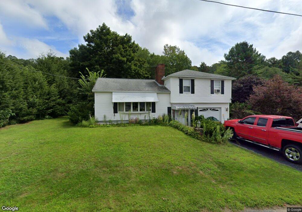 5 Linda Ln, North Grosvenordale, CT 06255 - photo 1