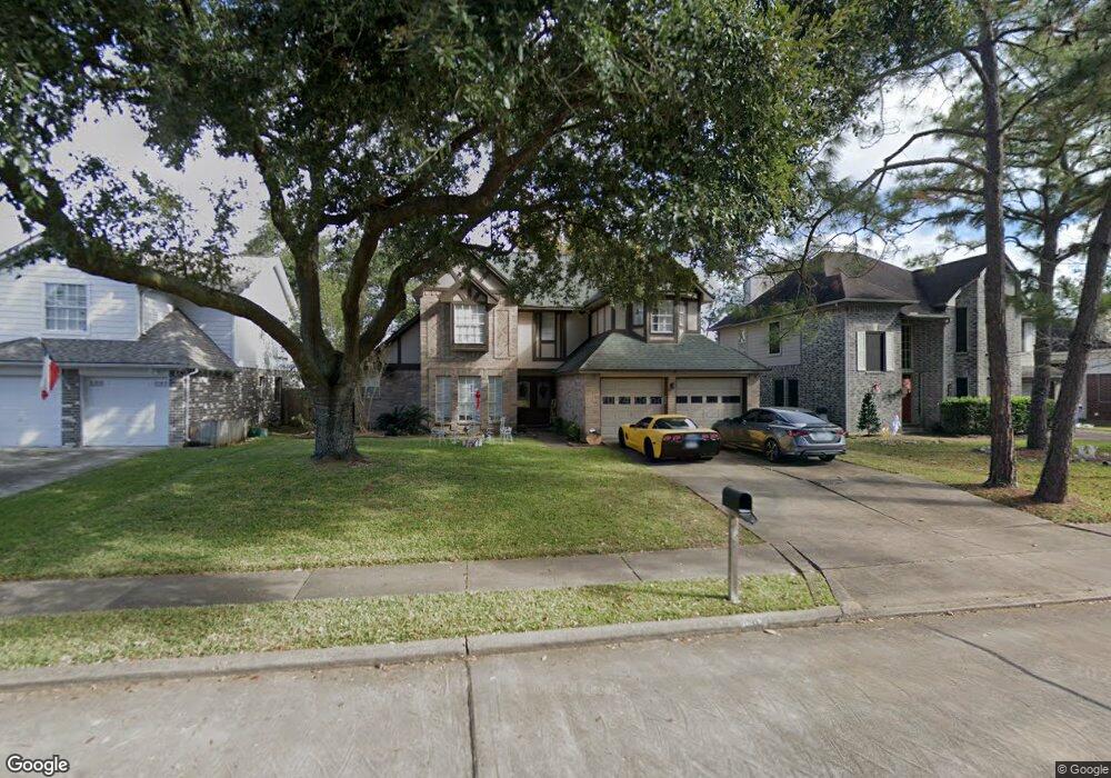 1512 Regency Ct, Friendswood, TX 77546 - photo 1