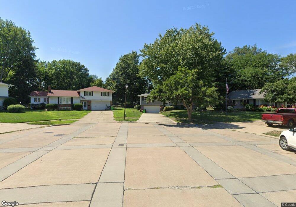 30020 Rickey Ln, Wickliffe, OH 44092 - photo 1