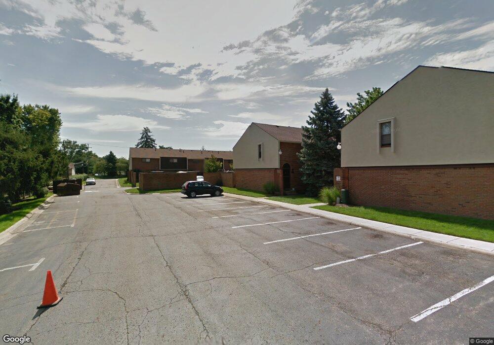 1851 Willoway Cir N, Columbus, OH 43220 - photo 1