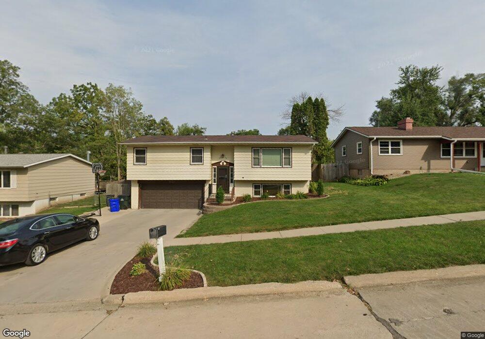 1421 25th St NW, Cedar Rapids, IA 52405 - photo 1