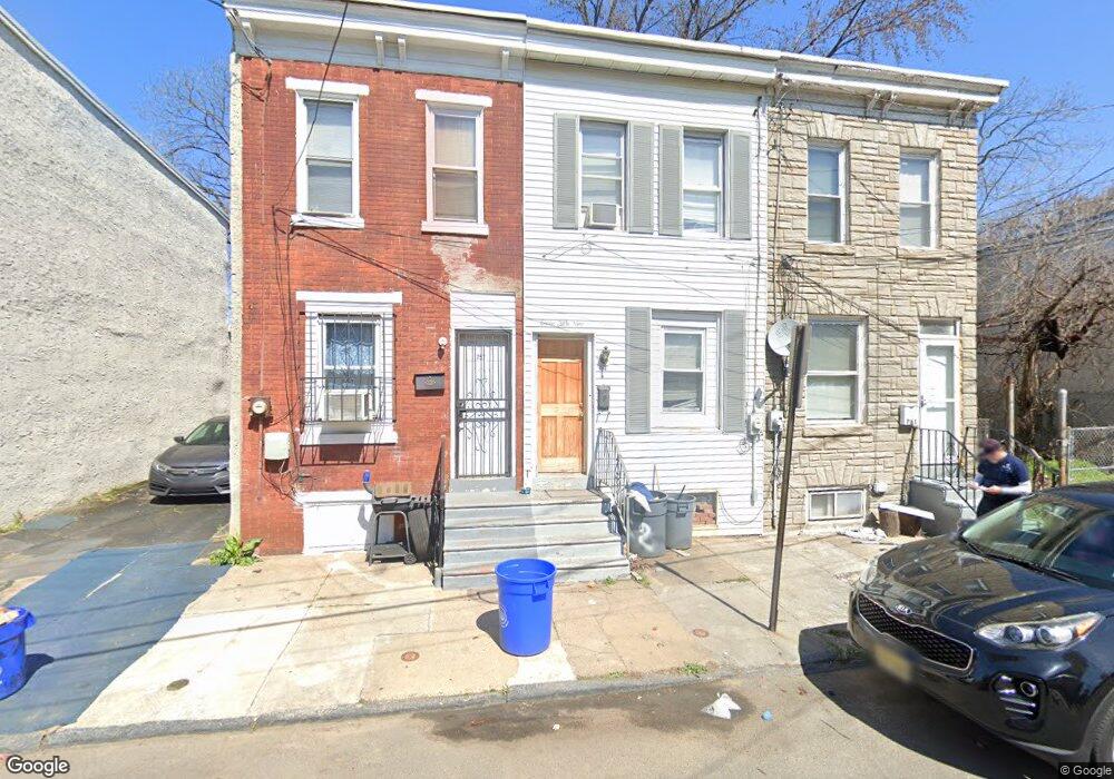 759 Mount Vernon St, Camden, NJ 08103 - photo 1