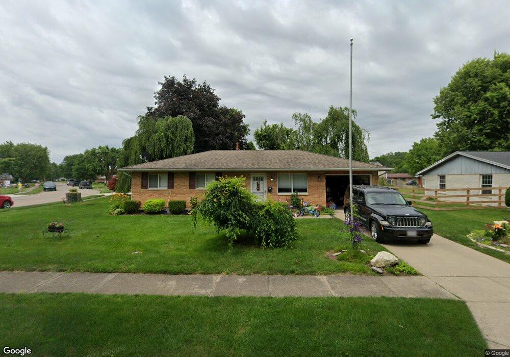 698 Marshall Dr, Xenia, OH 45385 - photo 1