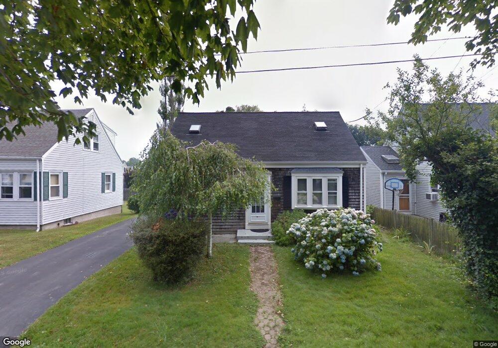 102 Champlin Place N, Newport, RI 02840 - photo 1