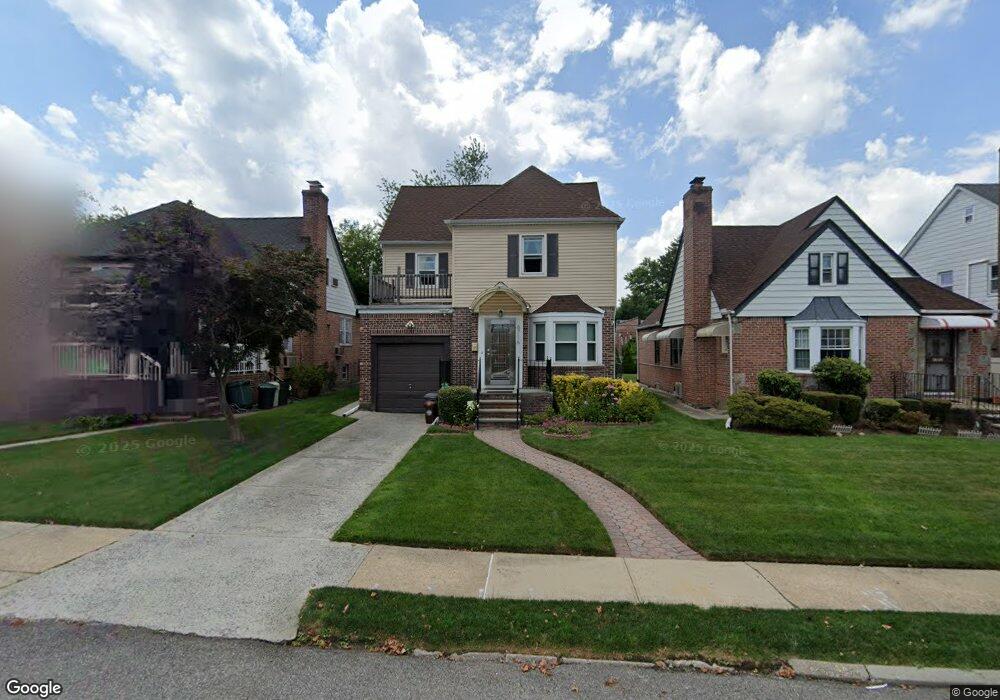 6716 181st St, Fresh Meadows, NY 11365 - photo 1