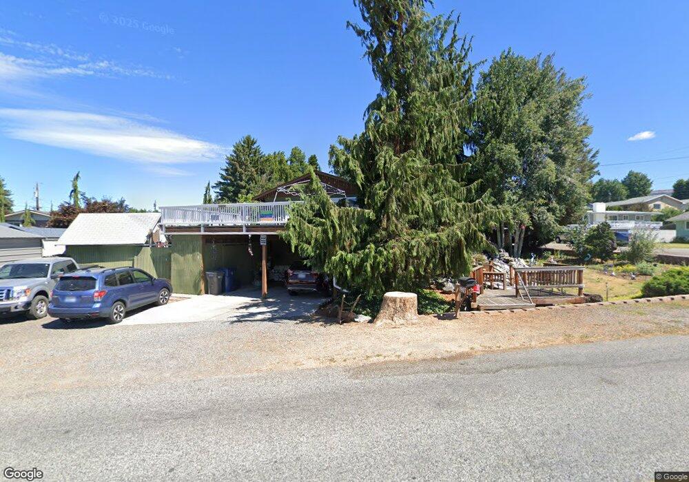 1903 5th St NE, East Wenatchee, WA 98802 - photo 1