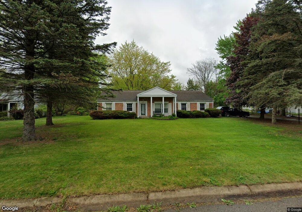 5411 Oaktree Dr, Flint, MI 48532 - photo 1