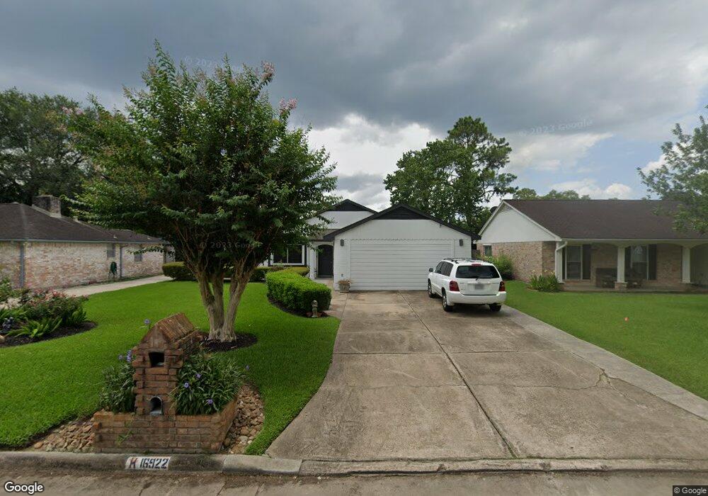 16922 Hibiscus Ln, Friendswood, TX 77546 - photo 1