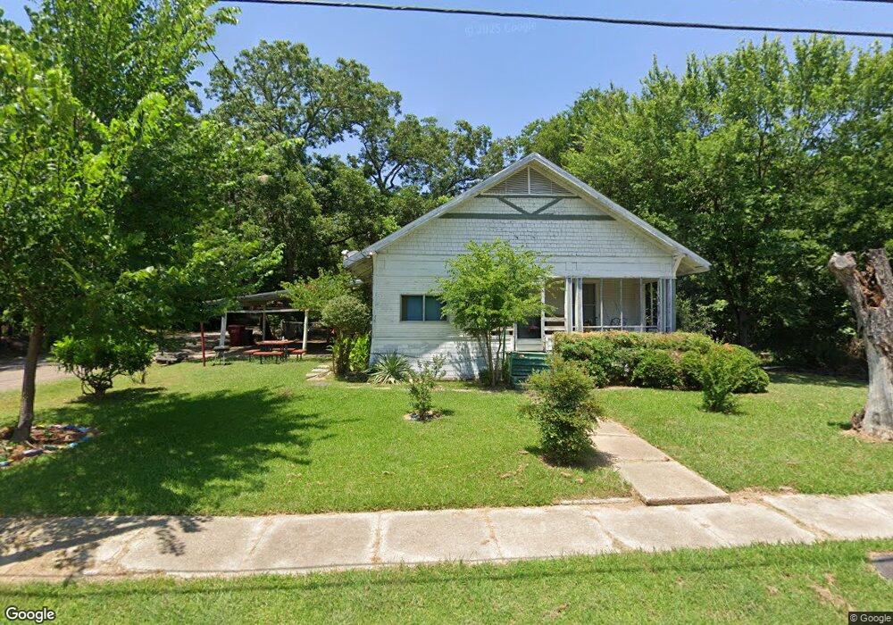 401 E 6th St, Bonham, TX 75418 - photo 1