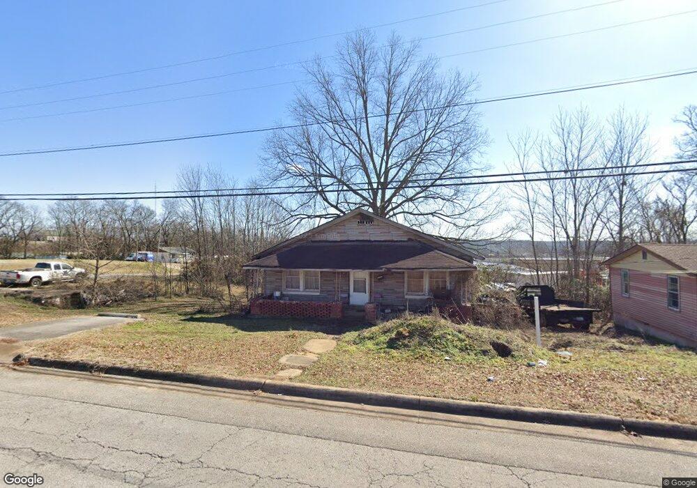 418 E Limestone St, Florence, AL 35630 - photo 1