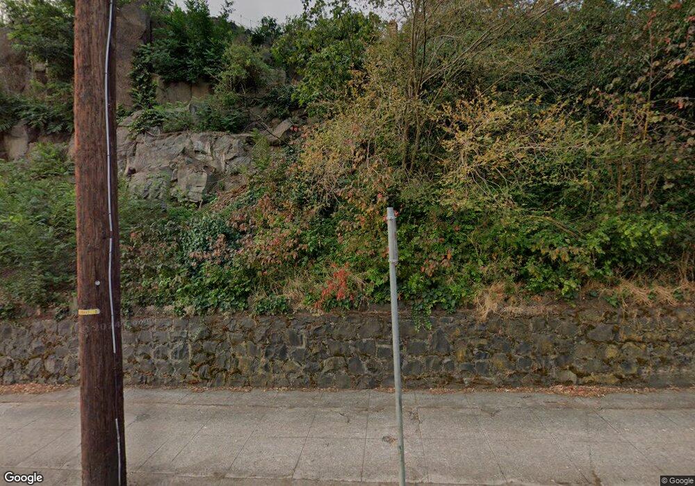 508 W 4th St, the Dalles, OR 97058 - photo 1