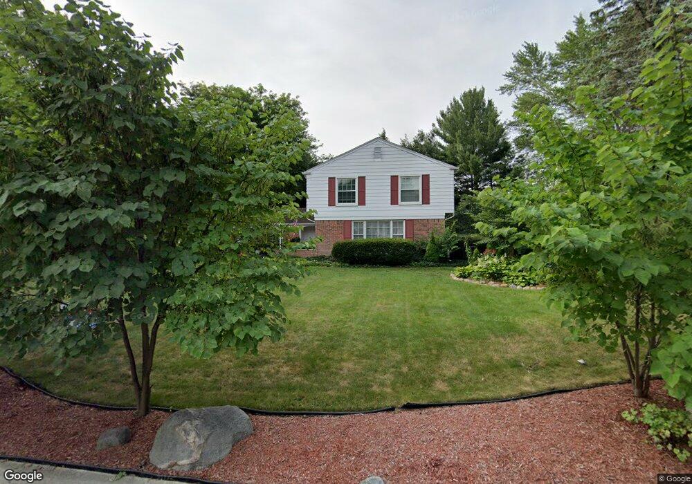 798 N Shady Hollow Cir, Bloomfield Hills, MI 48304 - photo 1