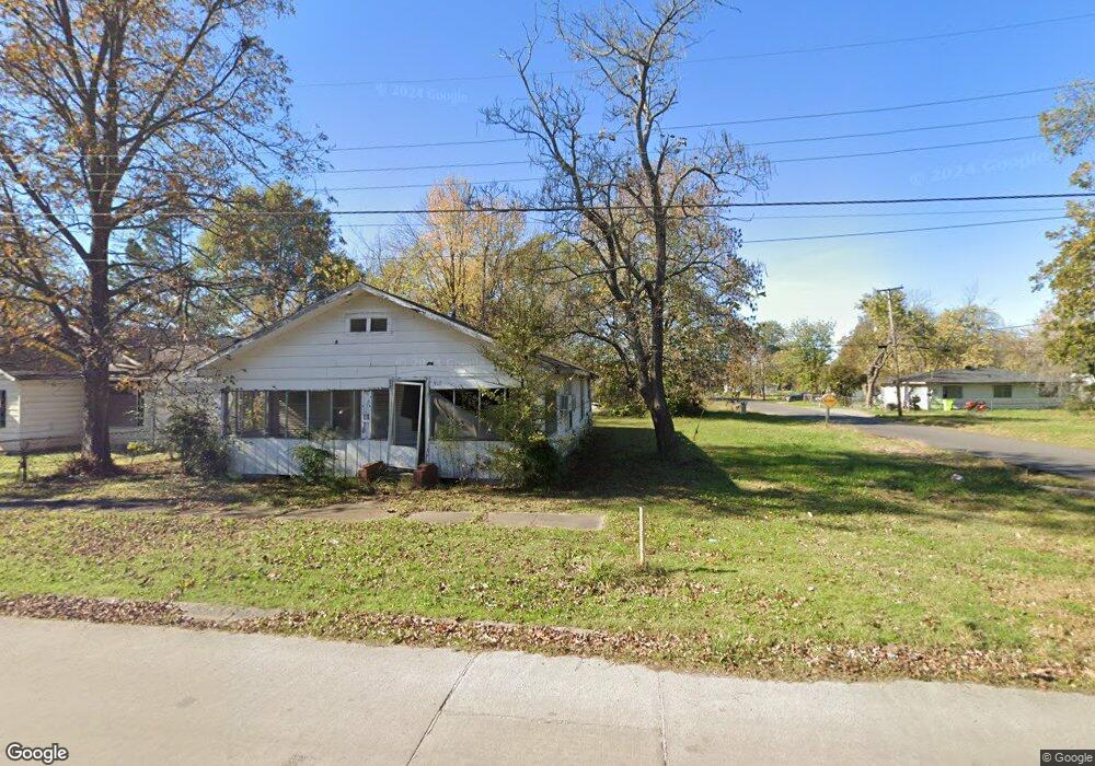 519 N Lowe St, Stuttgart, AR 72160 - photo 1