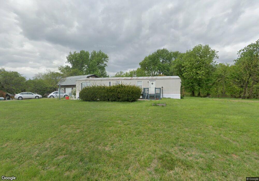 8135 N Skyline Dr, Floyds Knobs, IN 47119 - photo 1