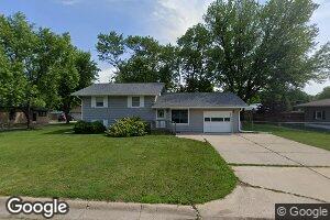 911 W G St, Wymore, NE 68466