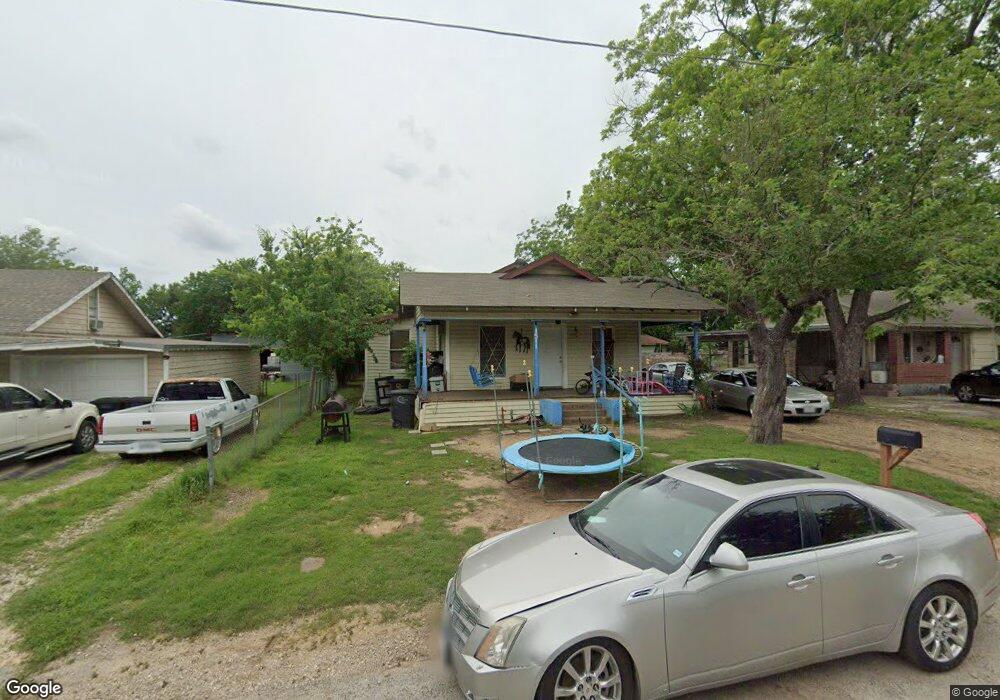 1511 N Robinson St, Cleburne, TX 76031 - photo 1