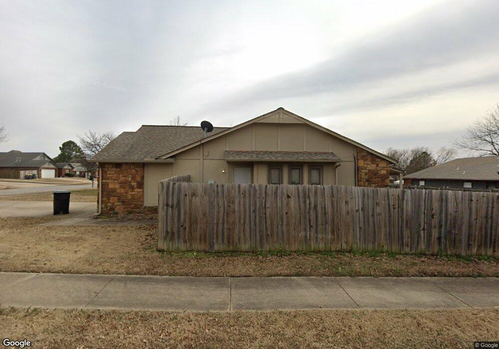 98 Fox Run Cir, Jenks, OK 74037 - photo 1