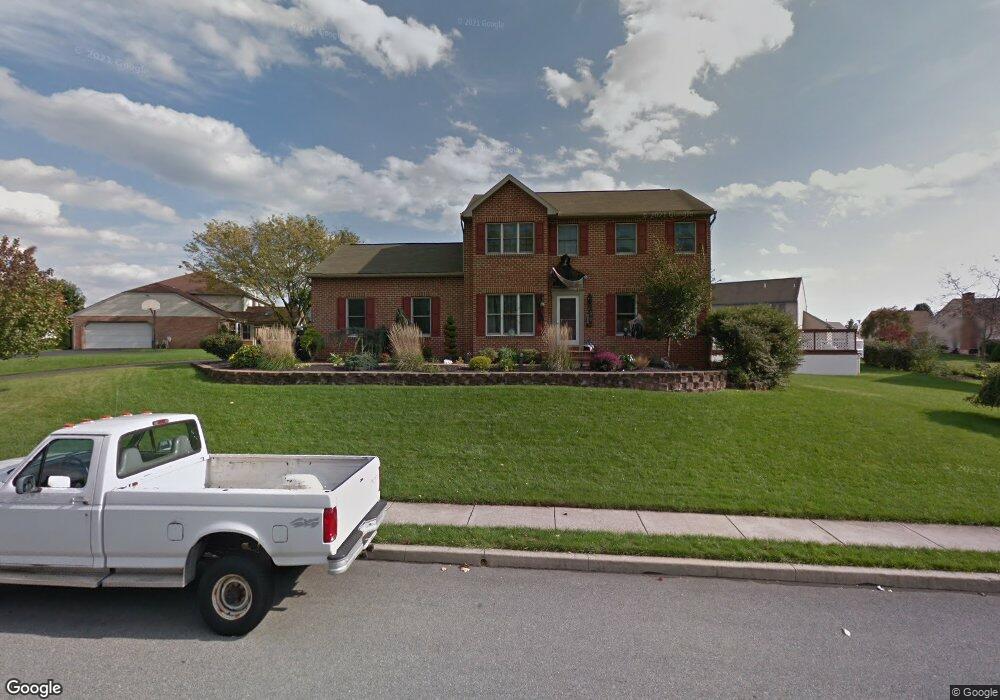 1120 Ashbourne Dr, Reading, PA 19605 - photo 1