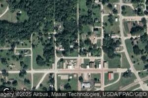 103 N 3rd St, Mystic, IA 52574