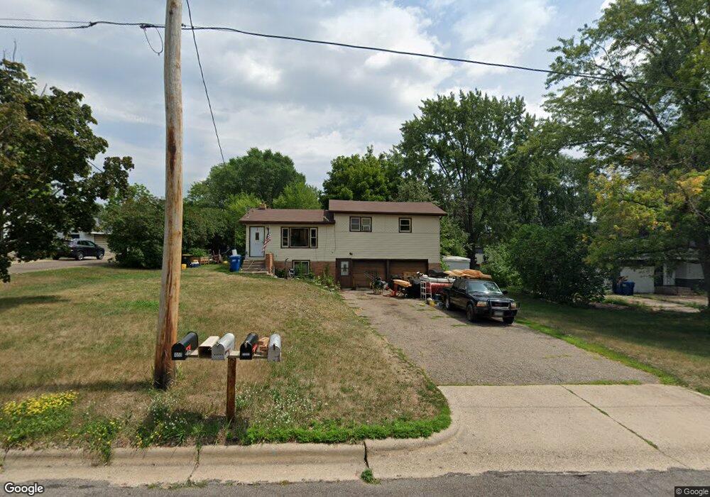 1044 4th Ave N, Sauk Rapids, MN 56379 - photo 1