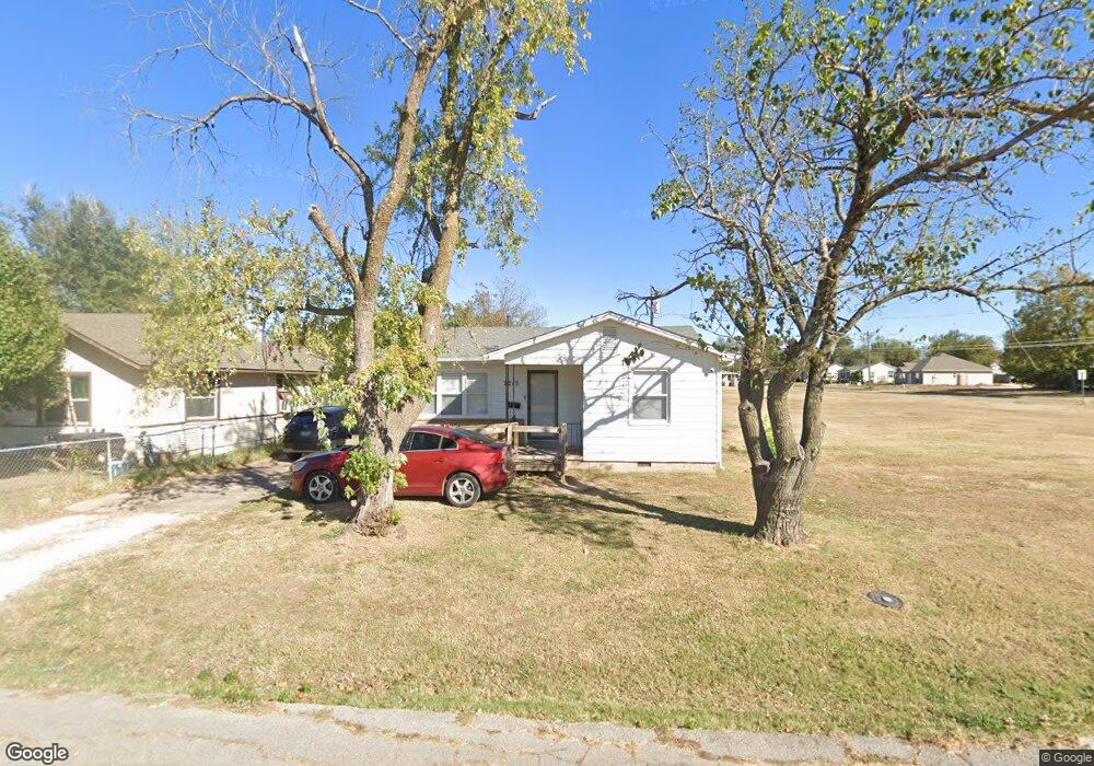 2213 N Ione Ave, Shawnee, OK 74804 - photo 1
