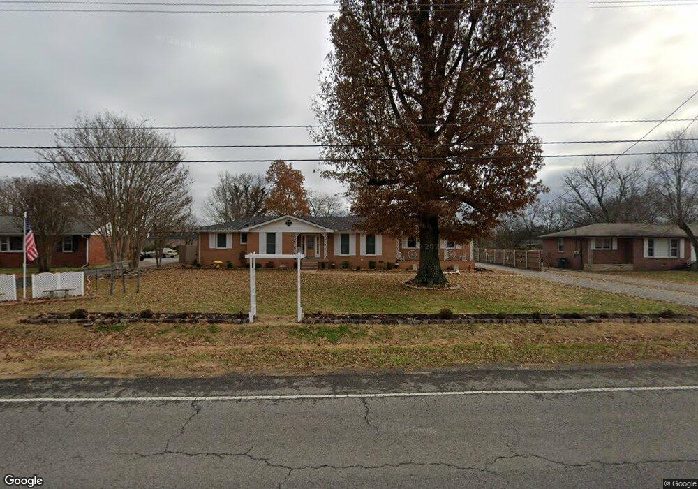 719 Castle Heights Ave, Lebanon, TN 37087 - photo 1