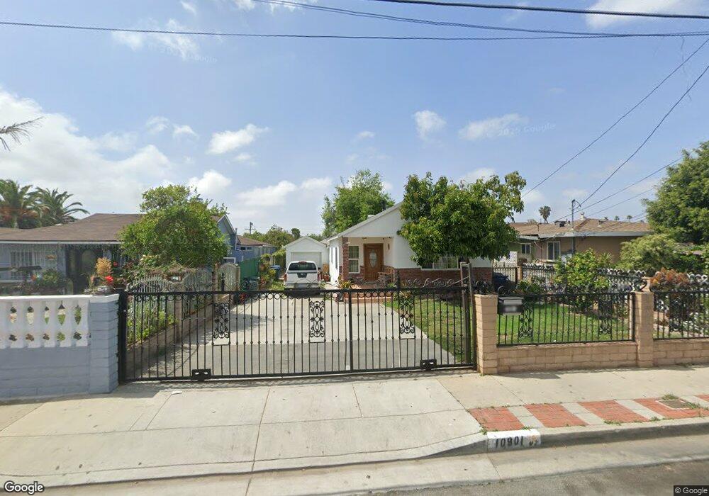 10901 S Osage Ave, Inglewood, CA 90304 - photo 1