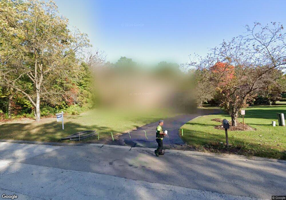 36W136 Fieldcrest Dr, Saint Charles, IL 60175 - photo 1