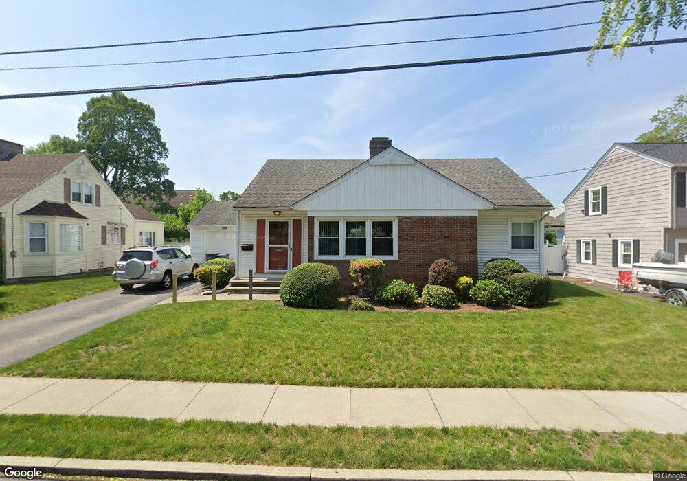 72 Bryant Rd, Cranston, RI 02910 - photo 1