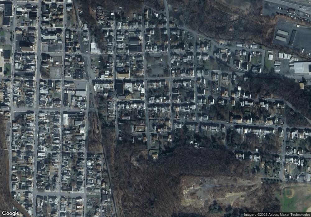 908 E Chestnut St unit 910, Shamokin, PA 17872 - photo 1