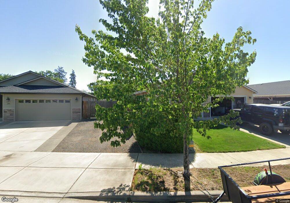 137 W Vilas Rd, Central Point, OR 97502 - photo 1