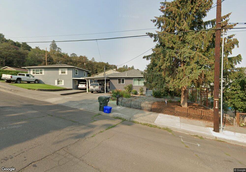 1609 G St, the Dalles, OR 97058 - photo 1