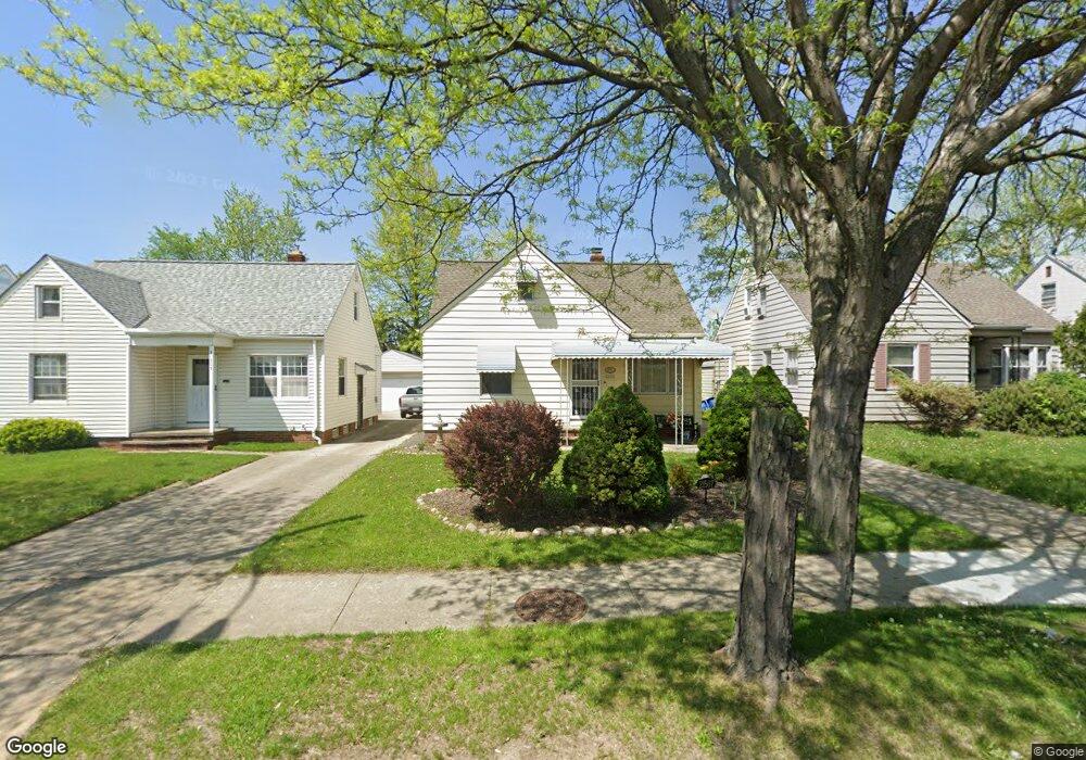 21507 Libby Rd, Maple Heights, OH 44137 - photo 1