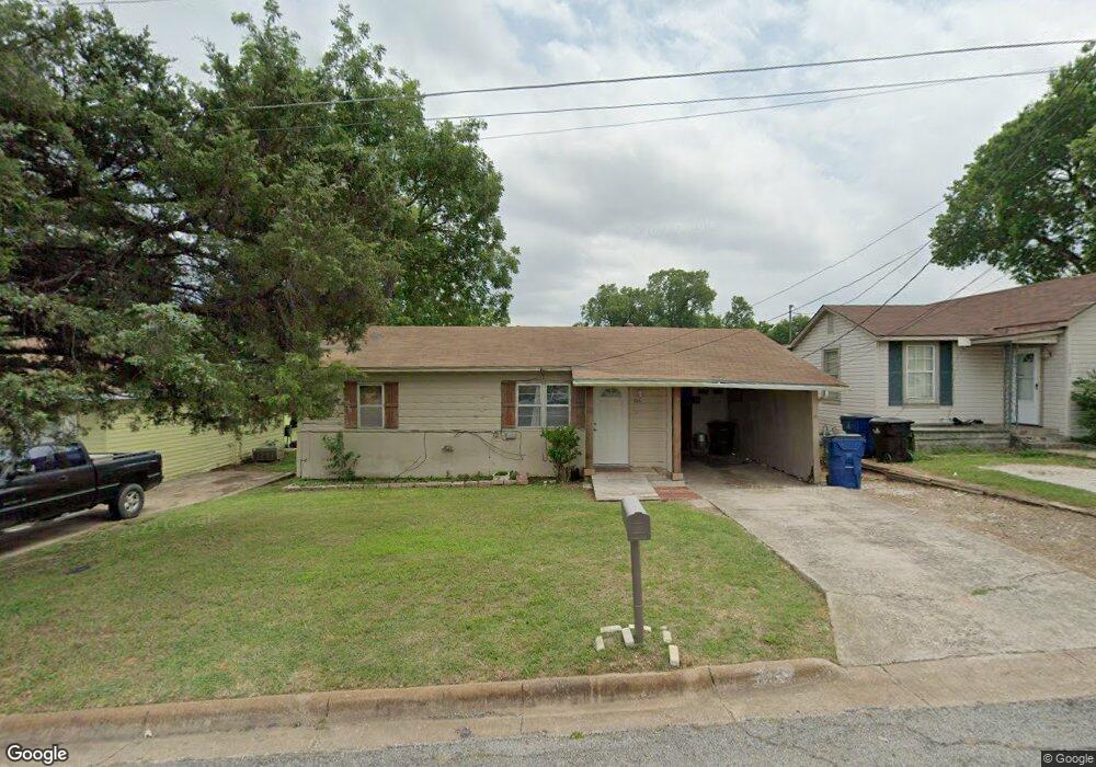 726 W Florence St, Denison, TX 75020 - photo 1