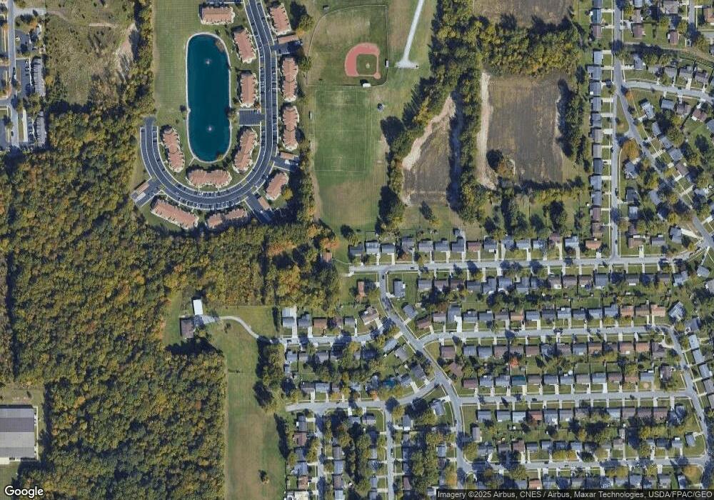 806 Lewis Blvd, Lima, OH 45801 - photo 1