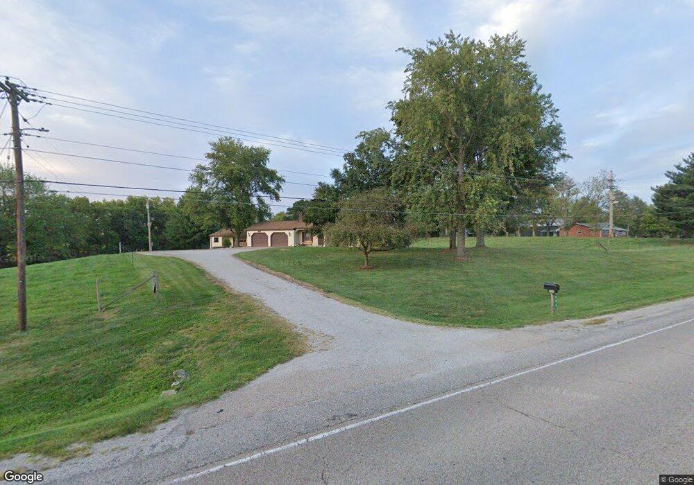 906 W Apple St, Freeburg, IL 62243 - photo 1