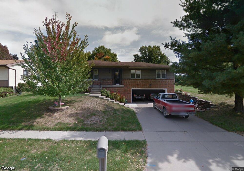 1600 W 14th St S, Newton, IA 50208 - photo 1