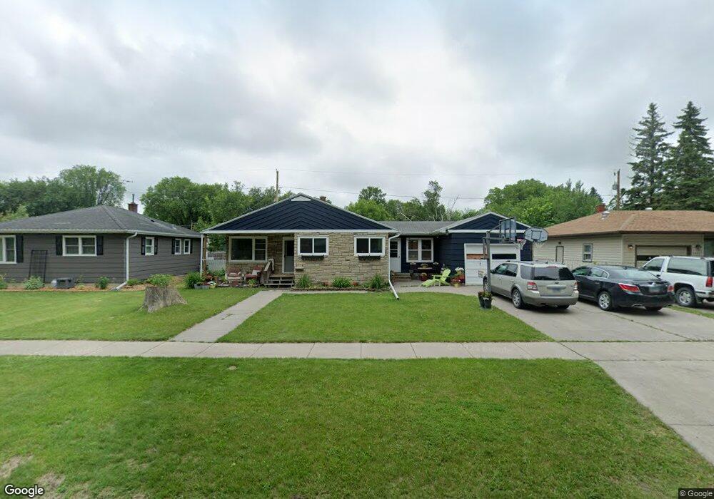 2402 8th St N, Fargo, ND 58102 - photo 1