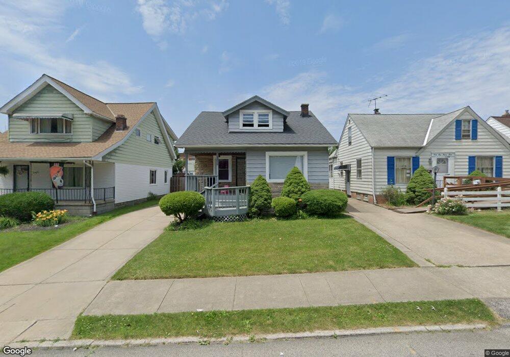 5238 Joseph St, Maple Heights, OH 44137 - photo 1