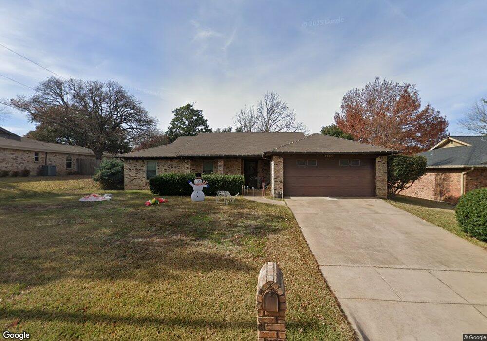 7605 Hunt Dr, North Richland Hills, TX 76182 - photo 1