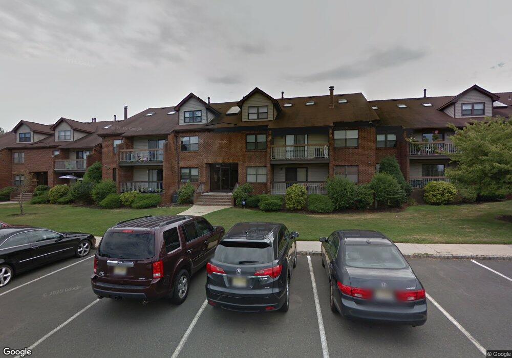 102 Beverly Hill Terrace unit E, Woodbridge, NJ 07095 - photo 1