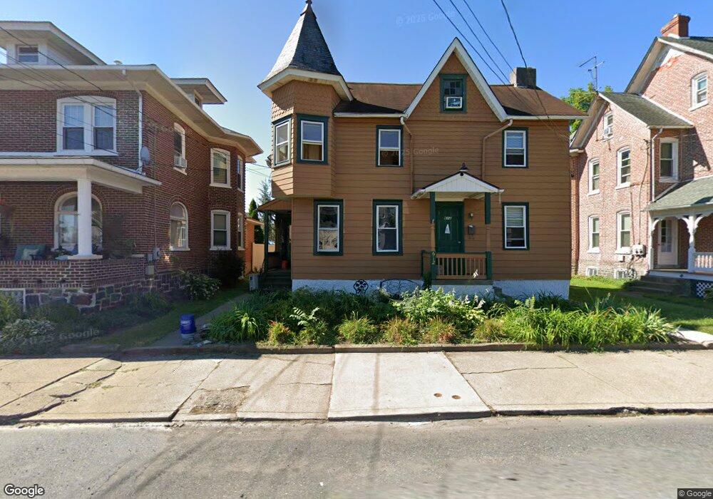 610 W Broad St, Quakertown, PA 18951 - photo 1